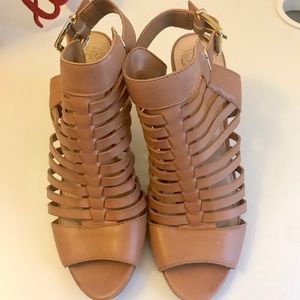Vince Camuto gladiator sandal size 8